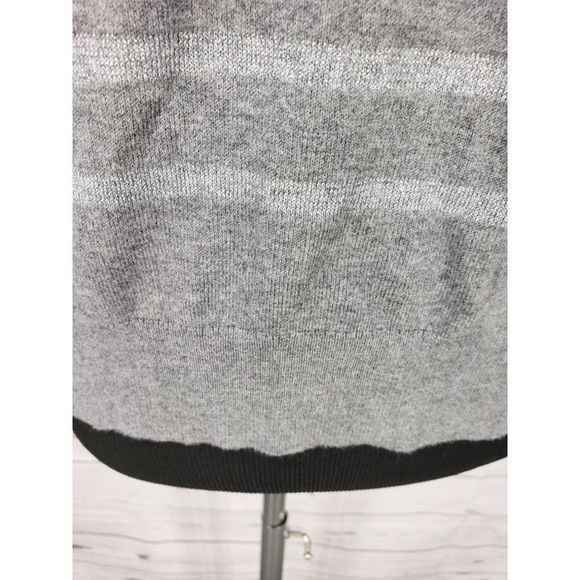 Chico's Gray Metallic Striped Size Small Pullover‎ Sweater - Picture 8 of 9